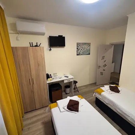 Elion House